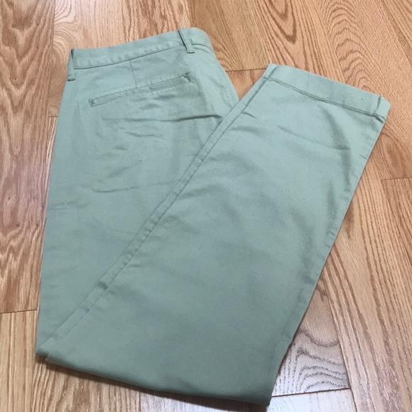 J.Crew factory mens light sage SZ 33/32 slim fit pants.